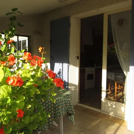 Des Geraniums Crestet